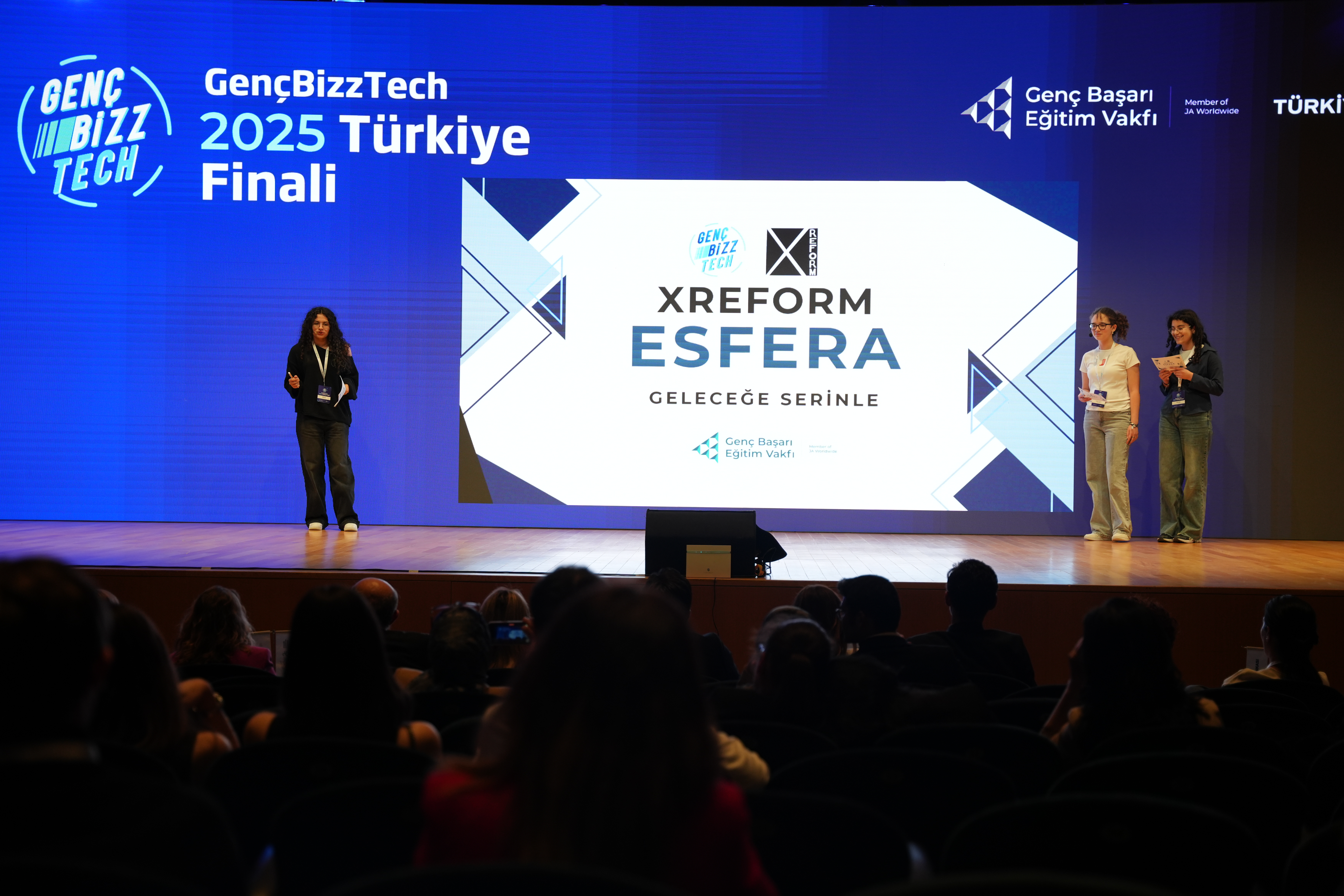 XREFORM ESFERA